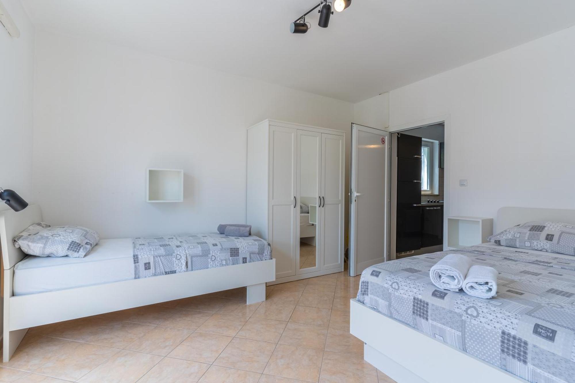 Apartments & Rooms Klemenc 茨雷斯 外观 照片