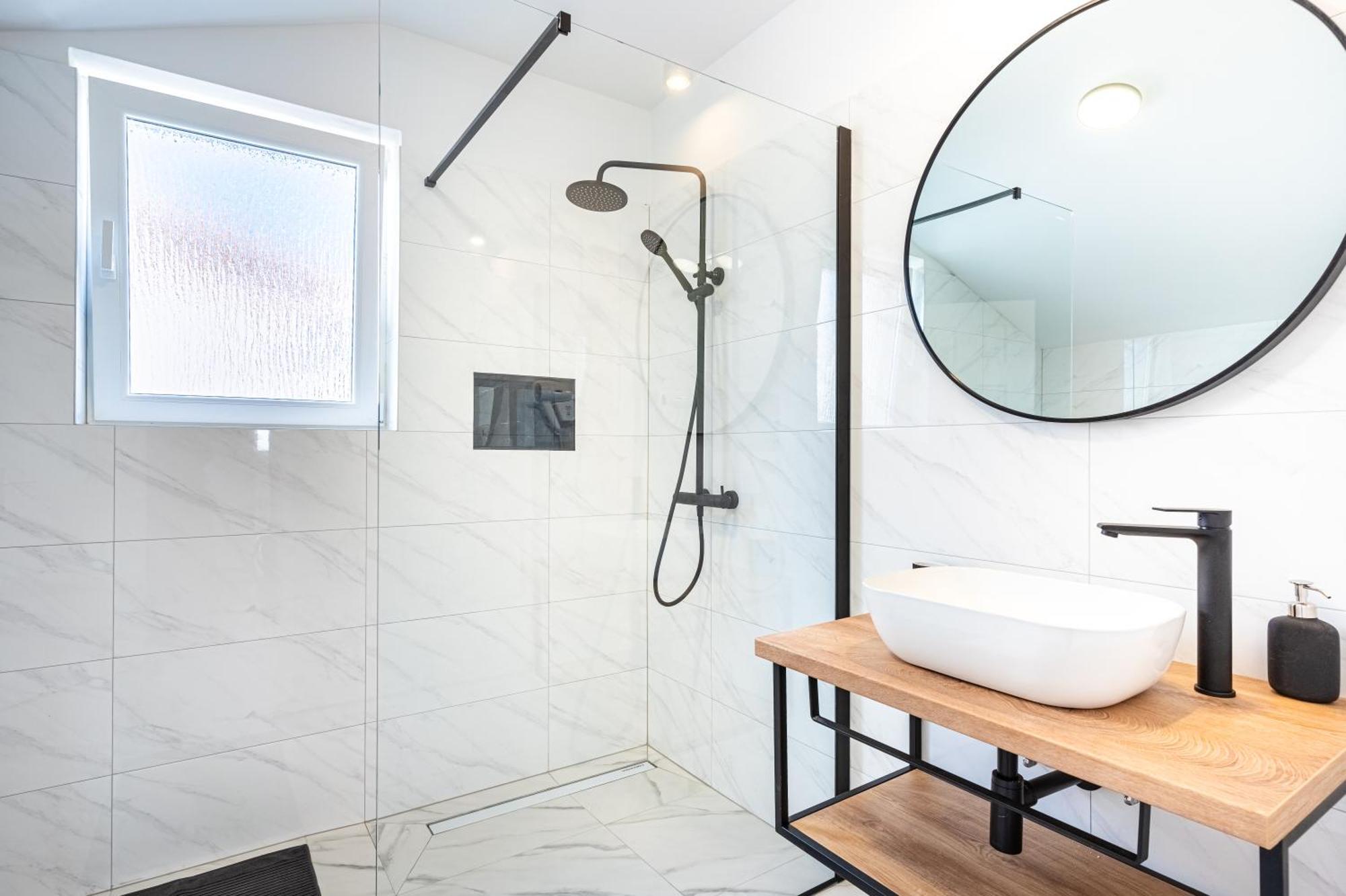 Apartments & Rooms Klemenc 茨雷斯 外观 照片
