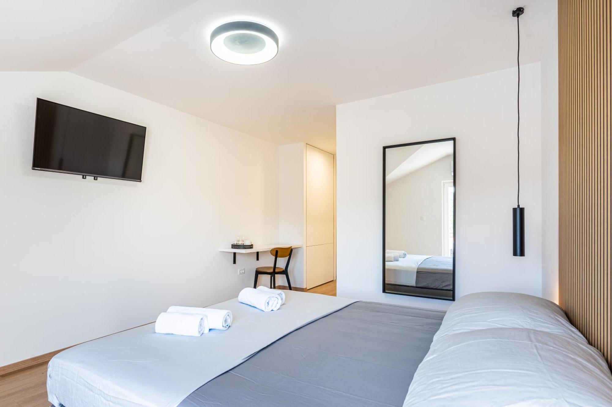 Apartments & Rooms Klemenc 茨雷斯 外观 照片