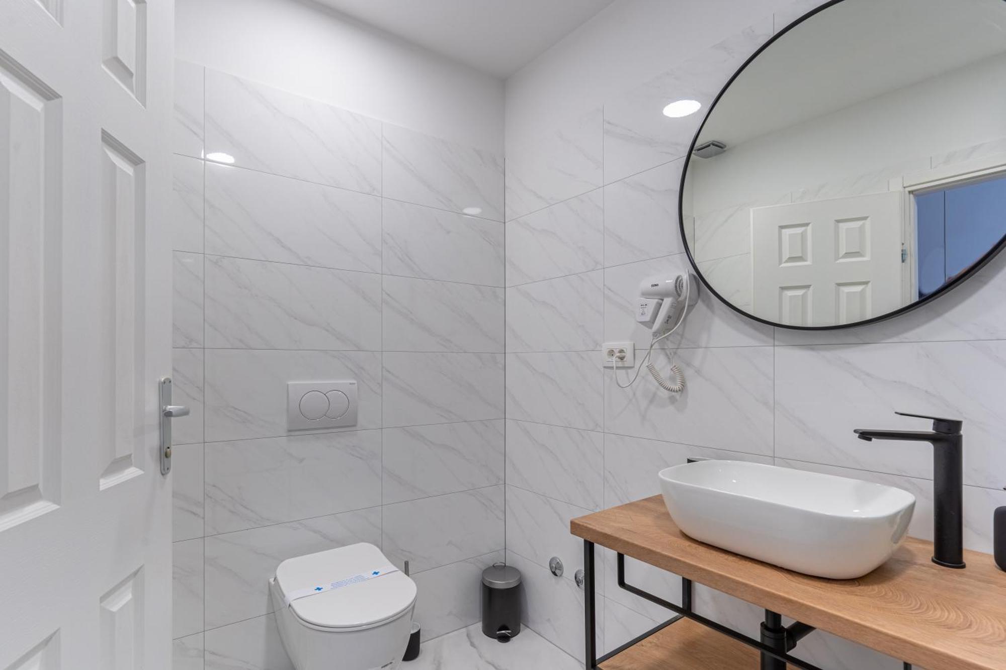 Apartments & Rooms Klemenc 茨雷斯 外观 照片